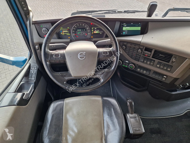 Trekker Volvo 13540 Globetrotter XL 6x2 -...