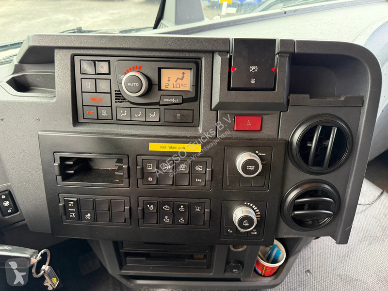 Cabeza tractora Renault T430 Manual 6x2, hydraulic