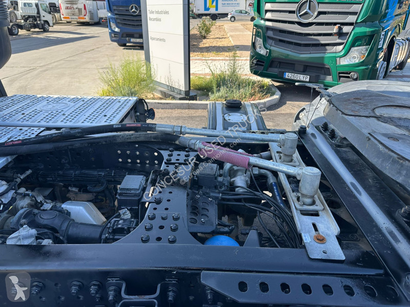 Cabeza tractora Mercedes  1843 LS