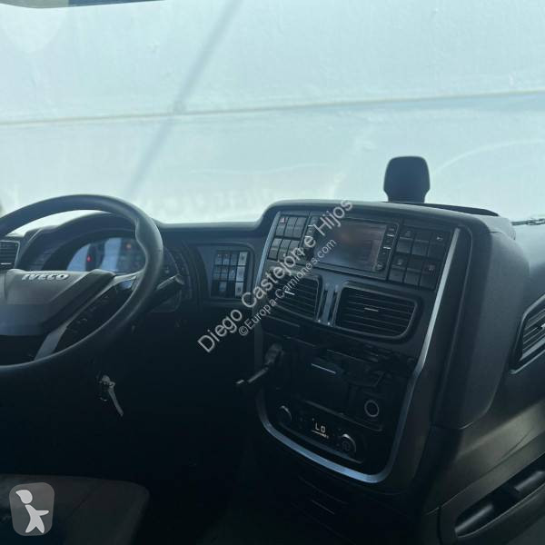 Cabeza tractora Iveco 460