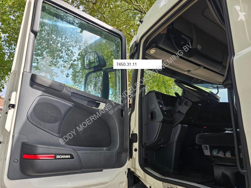 Nyergesvontató Scania Highline