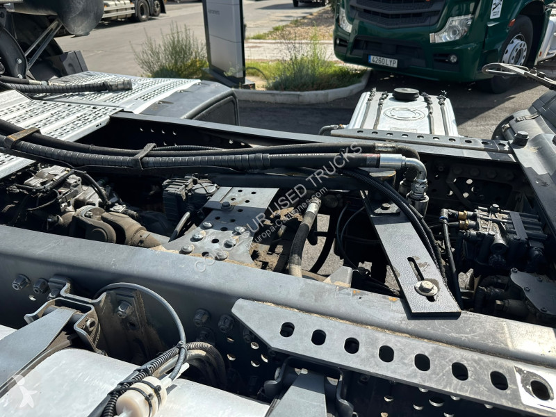 Cabeza tractora Mercedes  1845 LS