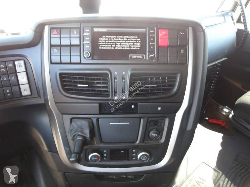 Cabeza tractora Iveco 440 S 46