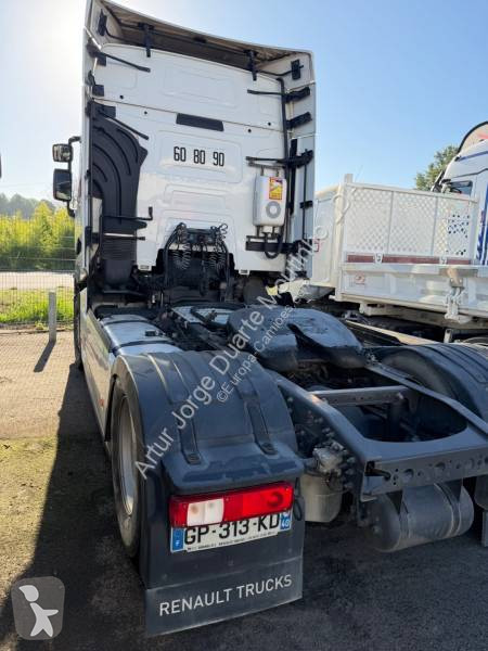 Cabeza tractora Renault 520