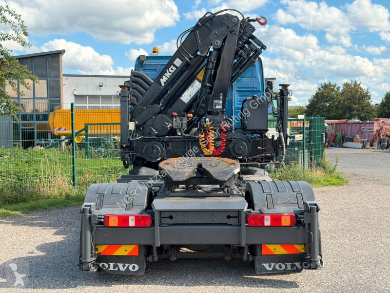 Cabeza tractora Volvo 420 6x2 mit Ladekran HLK...