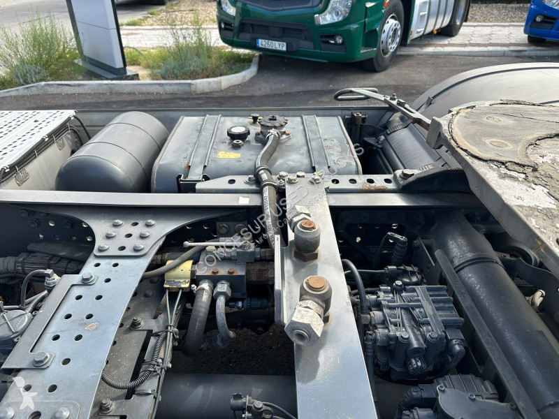 Cabeza tractora Mercedes  1851 LS