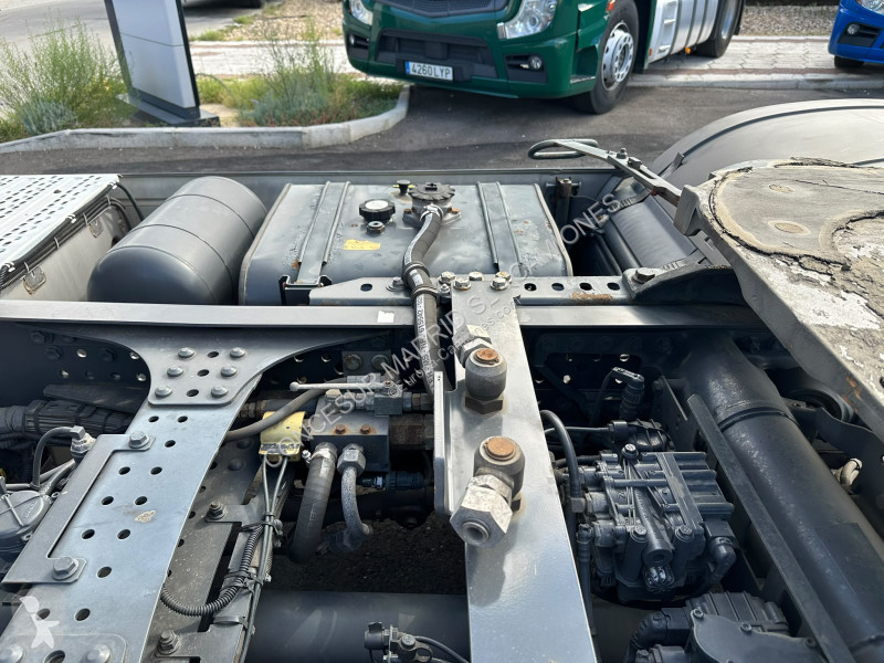 Cabeza tractora Mercedes  1851 LS