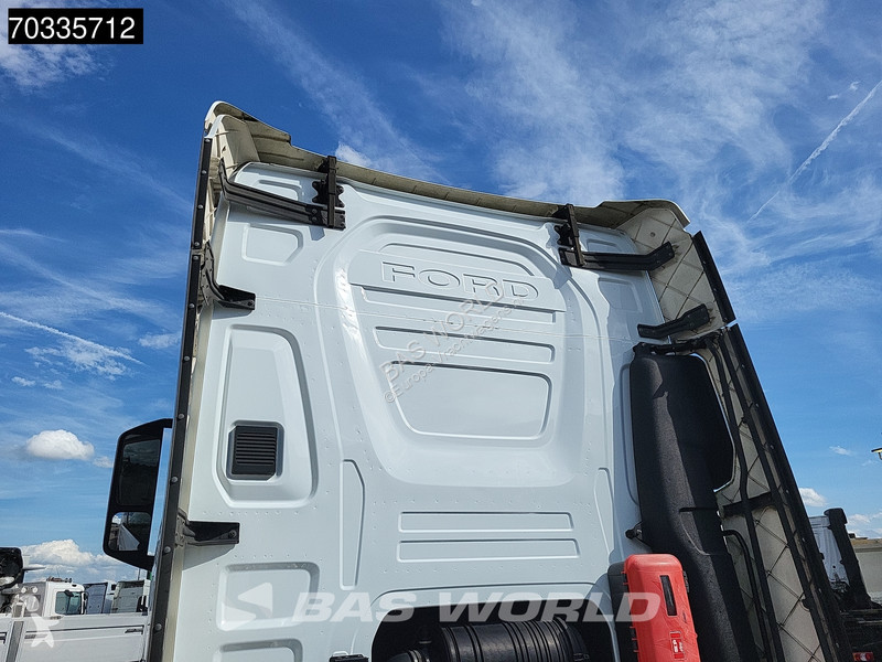 Tahač Ford F-Max 500 4X2 2x Tanks Navi ACC