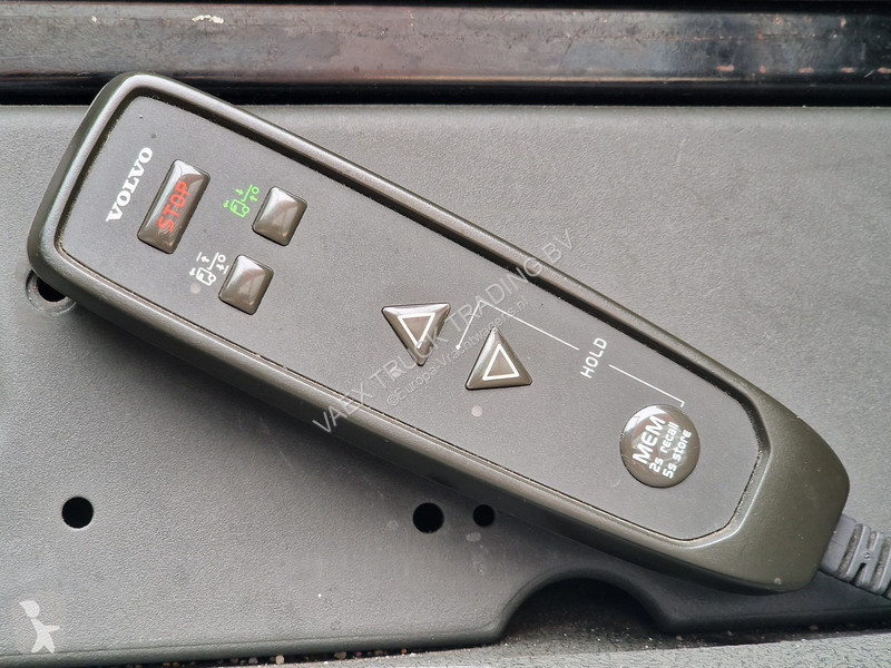 Tahač Volvo 13500 4x2 Globetrotter XL - I...