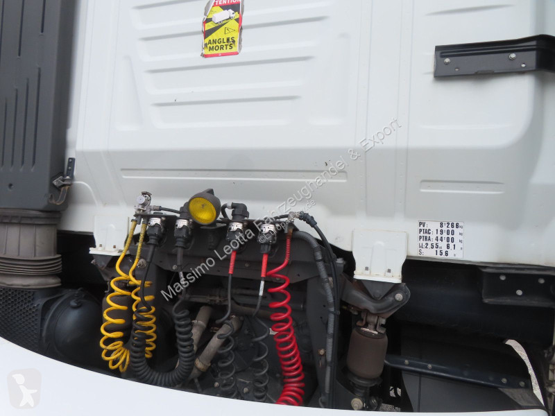 Cabeza tractora Iveco 490