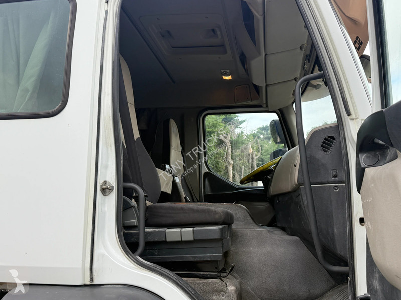 Nyergesvontató Renault 380 DXI