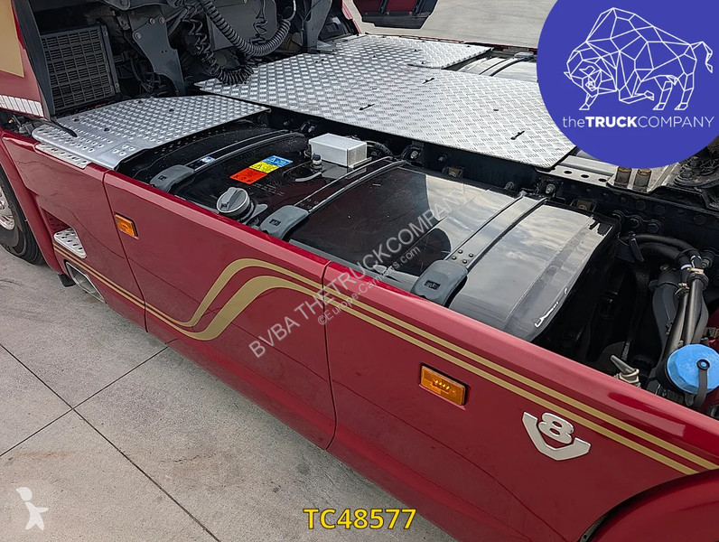 Nyergesvontató Scania 580