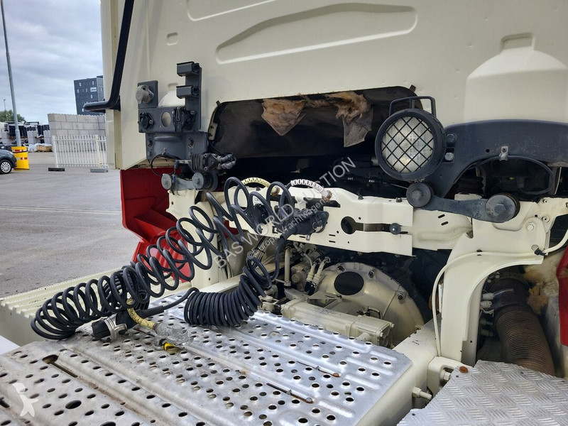 Nyergesvontató Scania 480