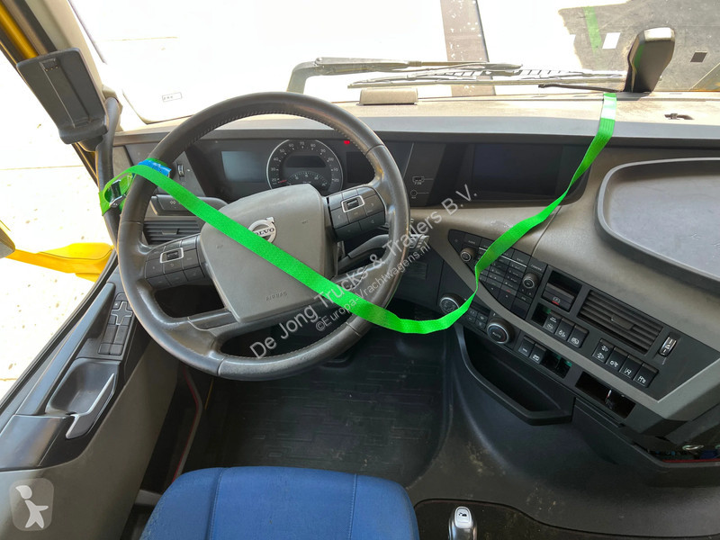 Tractor Volvo 13500 / Globetrotter / Euro 6 /...