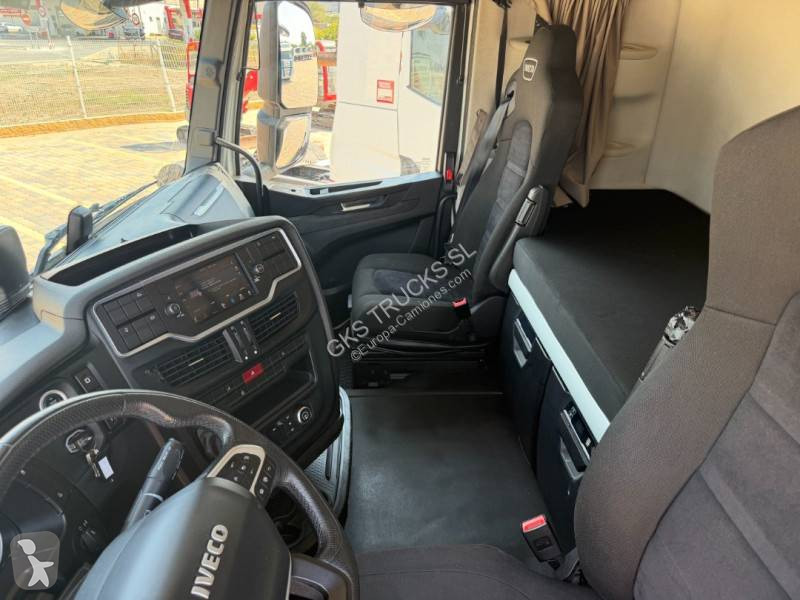 Cabeza tractora Iveco 490