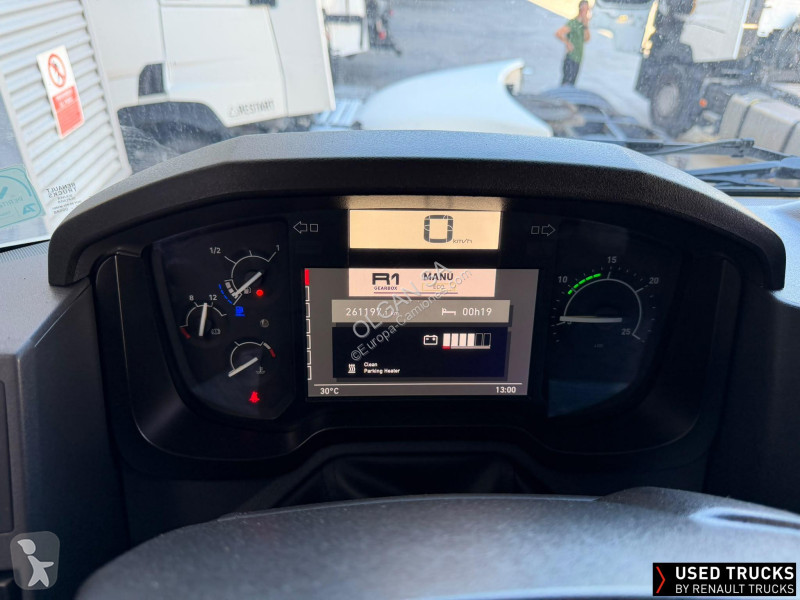Nyergesvontató Renault