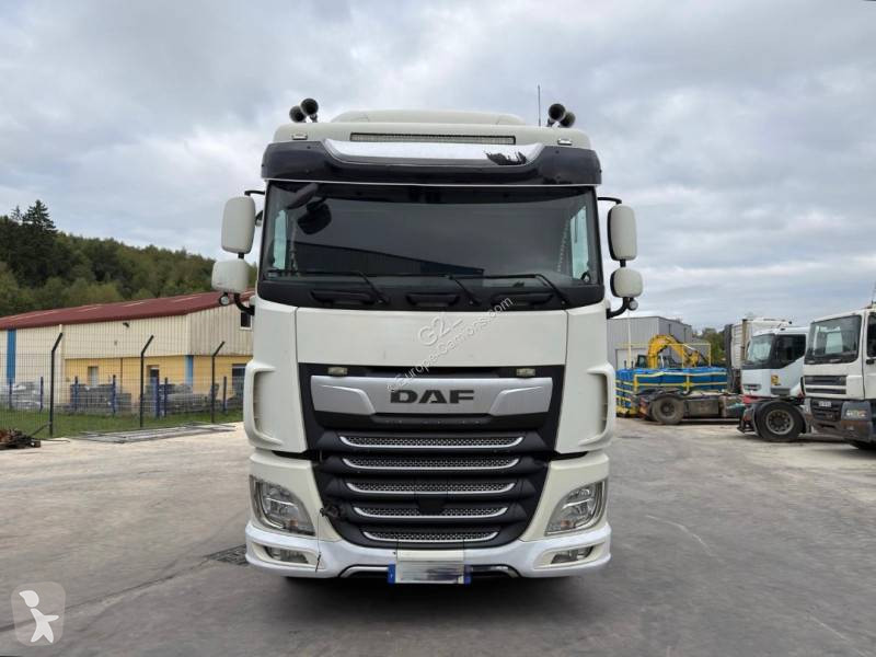 Nyergesvontató DAF 530