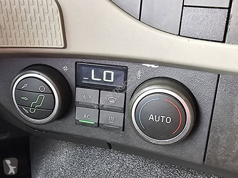 Тягач Volvo 450 450 Skirts Airco