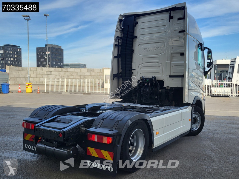 Тягач Volvo 500 4X2 XL 2x Tanks I-ParkCool ACC