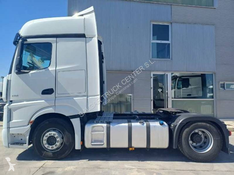 Тягач Volvo 460