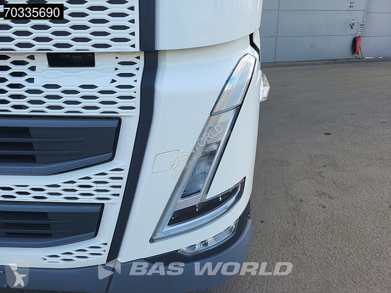 Тягач Volvo 460  4X2 LNG! ADR 2x Tanks...