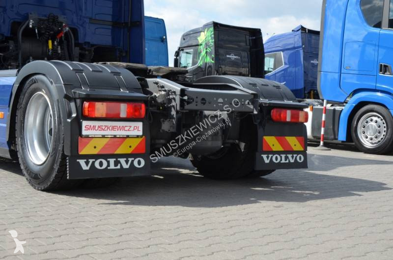 Ciągnik siodłowy Volvo 460 Globetrotter