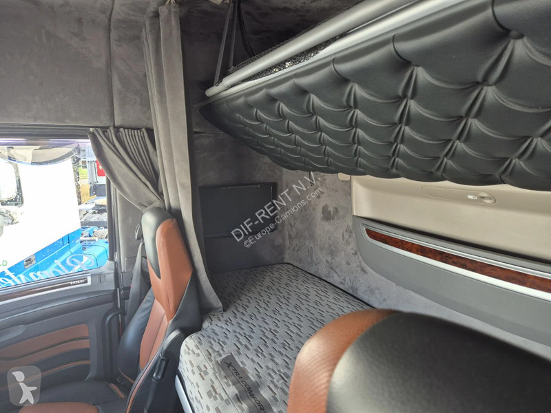 Ciągnik siodłowy DAF 440 FT SPACE CAB