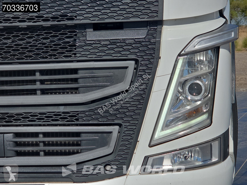Тягач Volvo 500  4X2 XL 2xTanks Xenon ACC