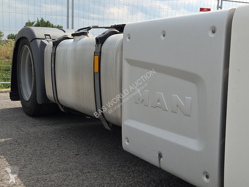 Traktor MAN 18.460
