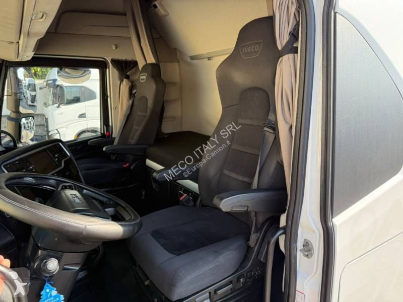 جرار Iveco 530