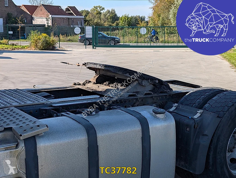 Cabeza tractora Renault 450