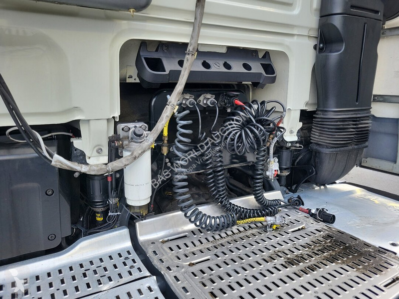 Cabeza tractora DAF 480