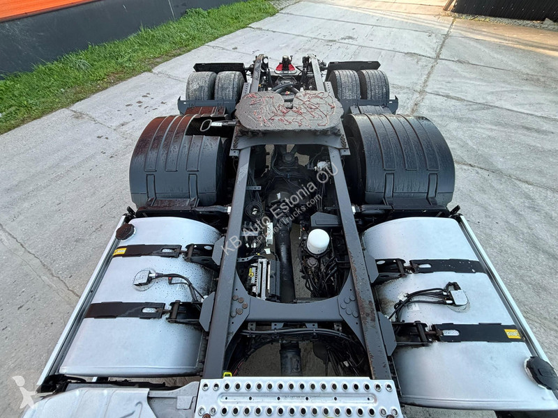 Cabeza tractora Volvo 500 6x4 TANDEM LIFT / 75T...