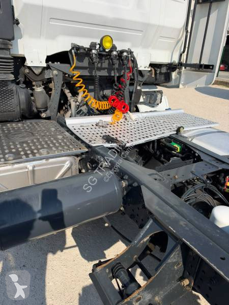 Traktor Iveco 460
