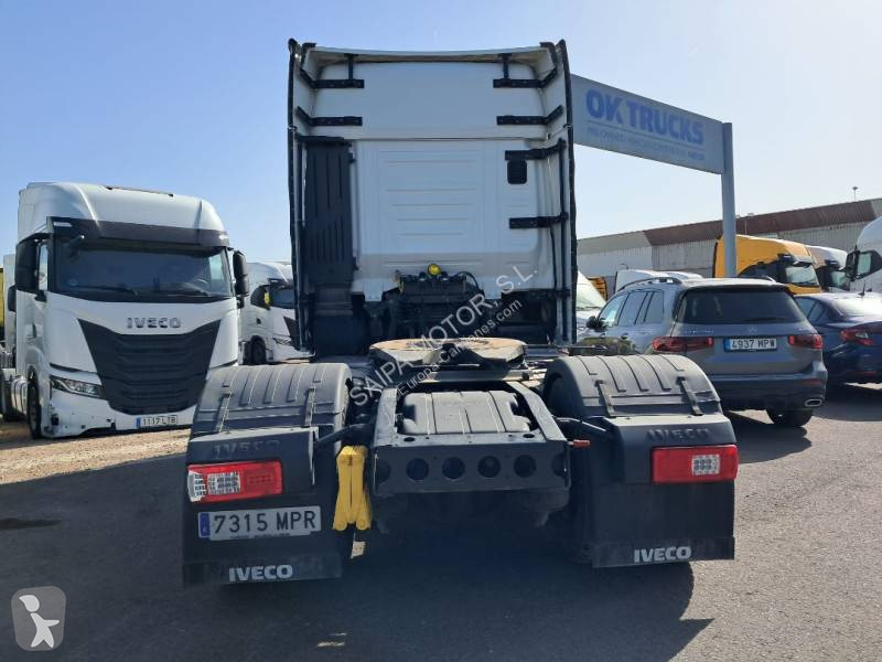 Traktor Iveco 490
