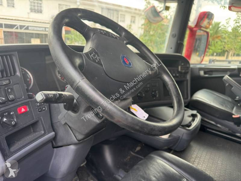 Traktor Scania 730
