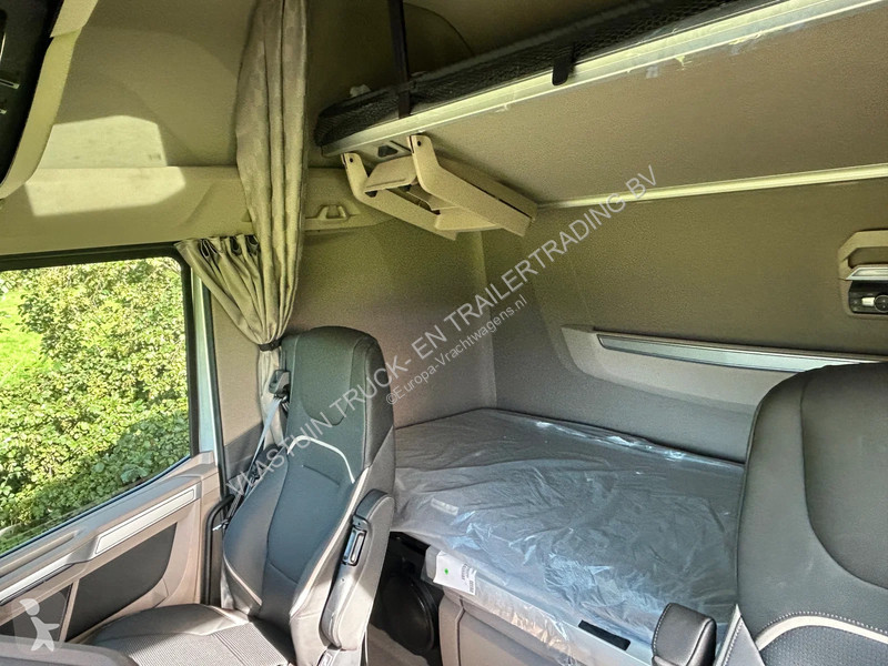 Traktor DAF + 530 | FULL AIR | RETARDER |...