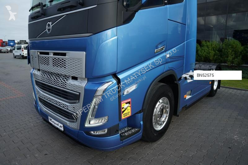 جرار Volvo