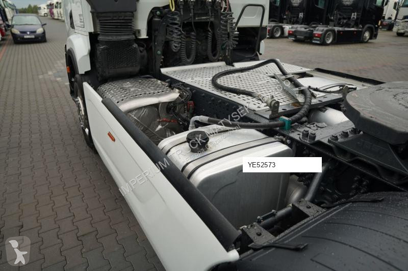 جرار Iveco 420