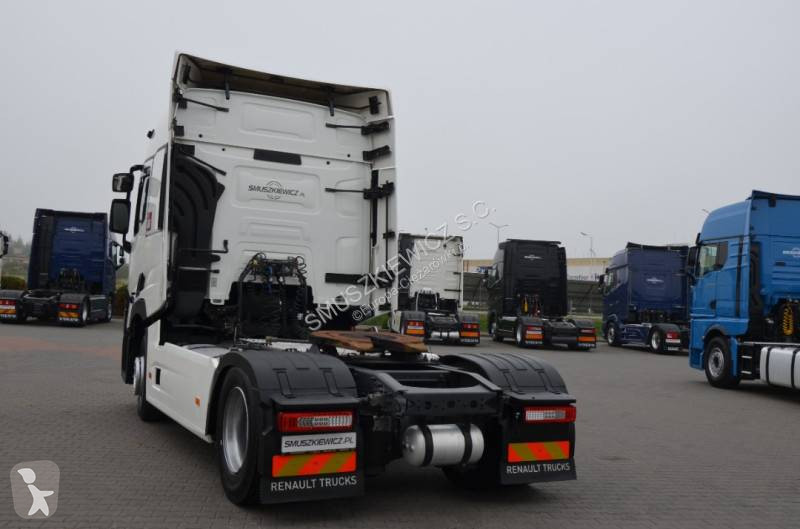 Renault 440 tractor unit
