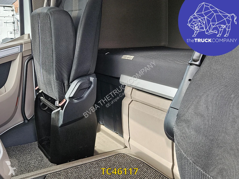 جرار DAF 480