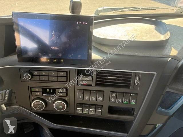 جرار Volvo 500