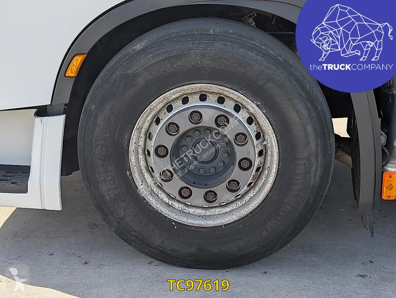 Iveco S-Way 420 tractor unit