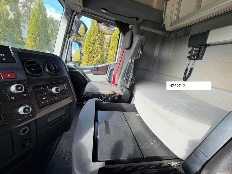 Renault T 520 tractor unit