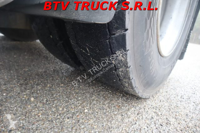 DAF XF tractor unit