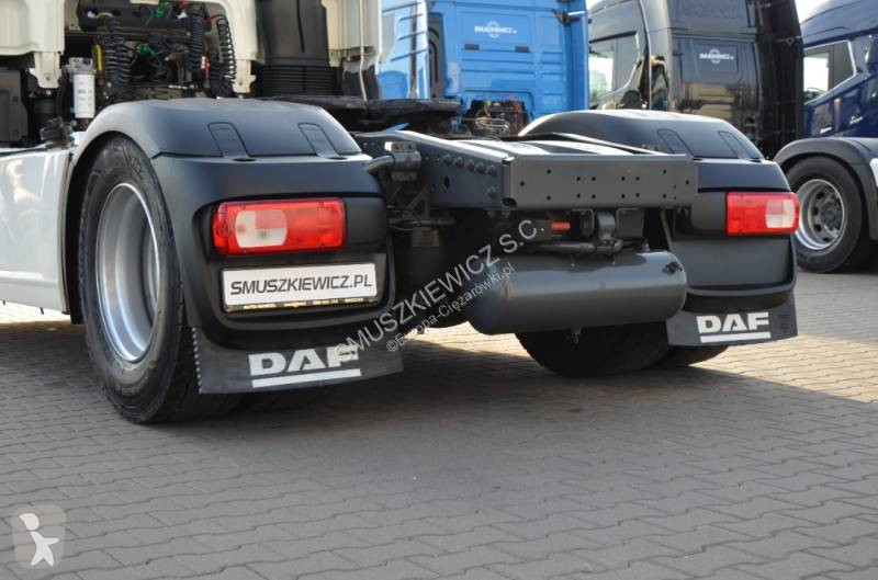 Nyergesvontató DAF 480