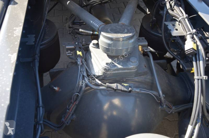 DAF 530 tractor unit