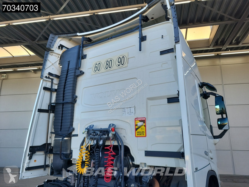Volvo FM 460 4X2 Globe 2x Tanks Navi tractor unit