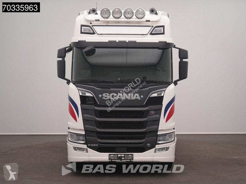 Scania R 590 6X2 V8 Retarder iftachse Full-Air...