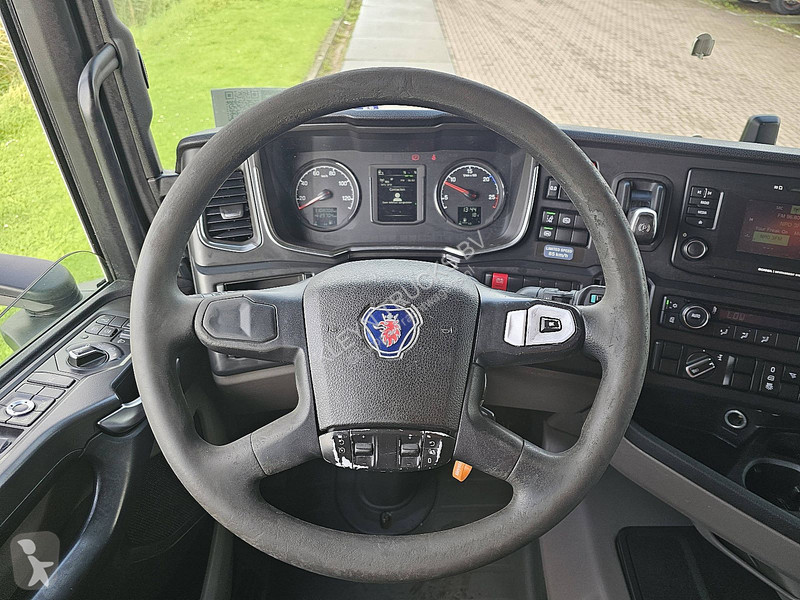 Scania 410 tractor unit